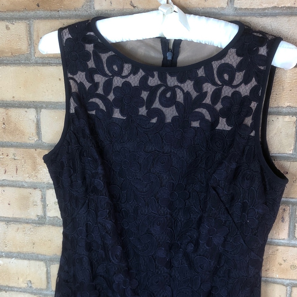 Chic Ralph Lauren Dark Navy Floral Lace Dress